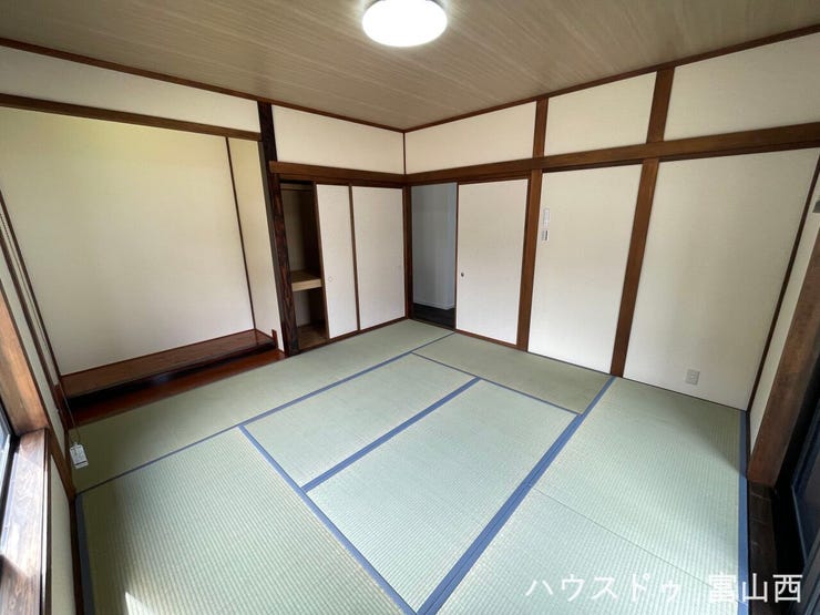 1階8帖和室 押し入れあり