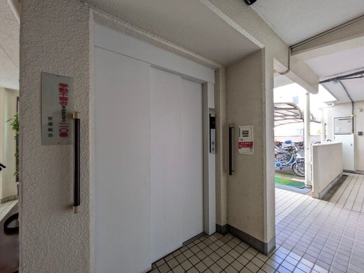 エレベーター1基