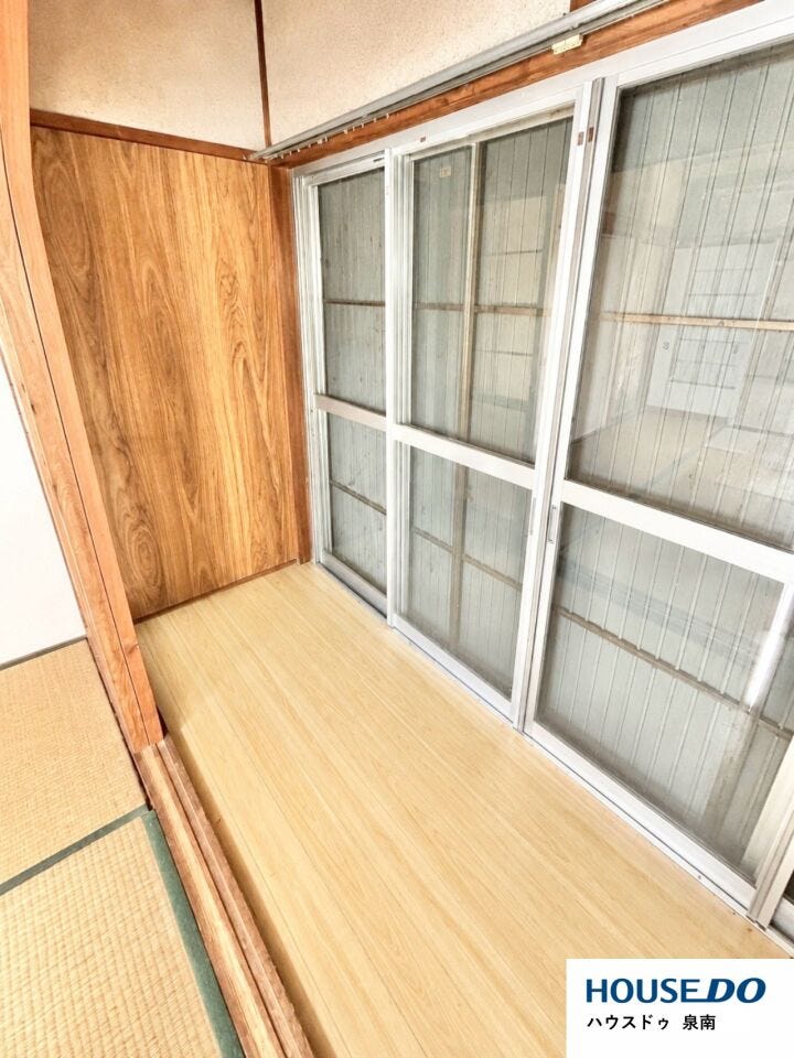 陽の光が差し込む広縁は、のんびりとくつろげる心地よい空間です♪