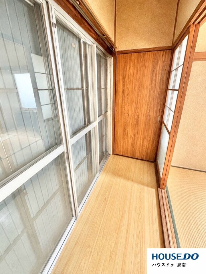 和室に面した広縁があり、室内に開放感と明るさをプラスしてくれます◎