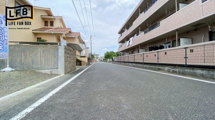 大きな通りから1つ入っているため、閑静な住宅街です♪