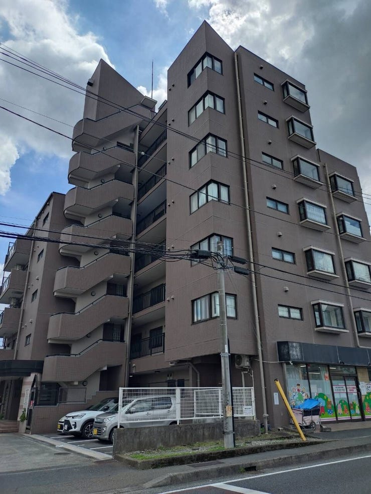 【外観】
鉄筋コンクリート造7階建