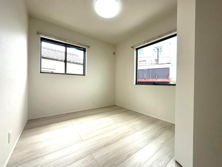 ◆南西側5帖の洋室は、お子様のお部屋や来客時の宿泊室、趣味のお部屋としてもご利用いただけます♪