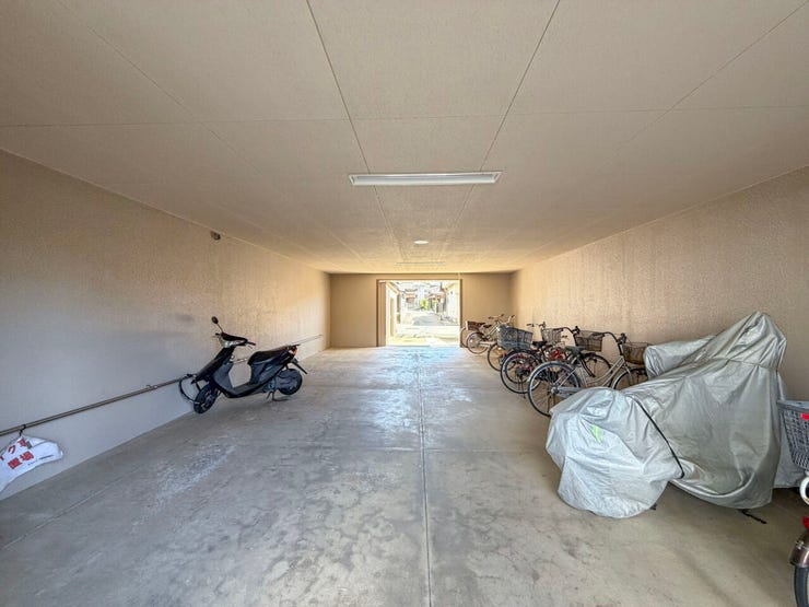 駐輪場、バイク置き場