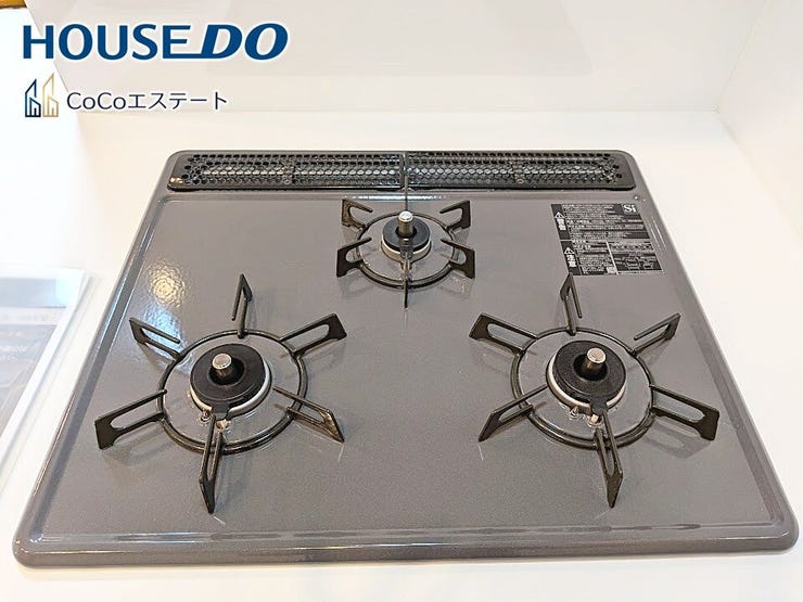 □■三口コンロ■□
同時にお料理が可能♪
煮物と炒め物と汁物と一度に作れます。