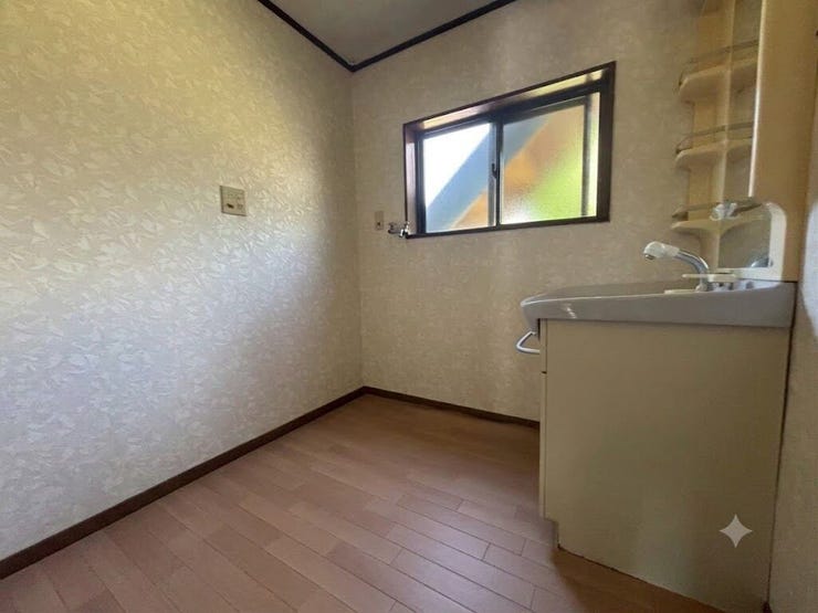 ※画像はAI加工により荷物等を消去しています。