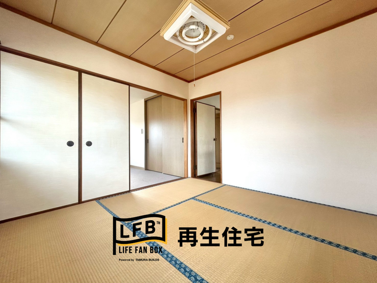 扉を閉めればプライベートな個室としても活用できます。
