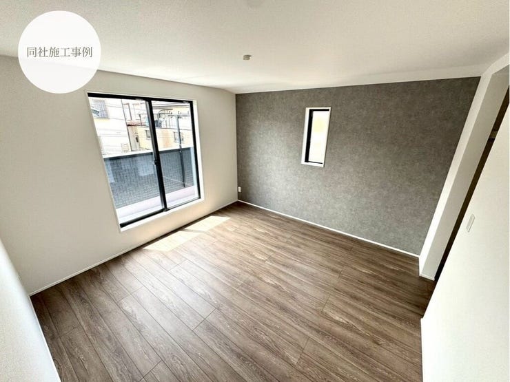 【Bedroom】ナチュラルな内装で、リラックスできる空間。寝室や書斎にも最適です。