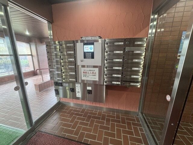 防犯カメラやオートロックなどセキュリティ面も考慮された安心の共用エリア