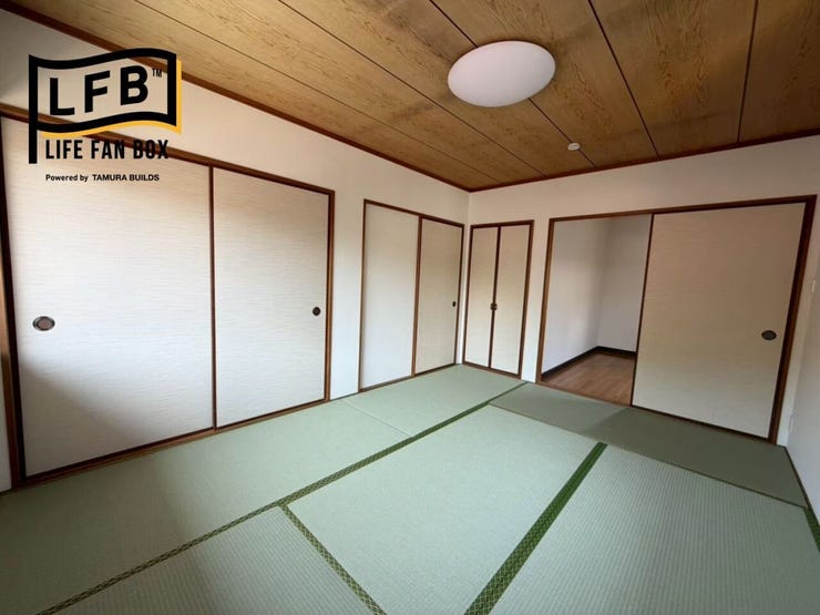 こちらの和室には大きめの押し入れ収納があります♪