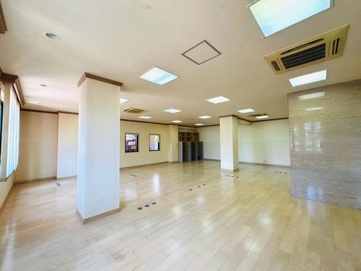 1F 事務所