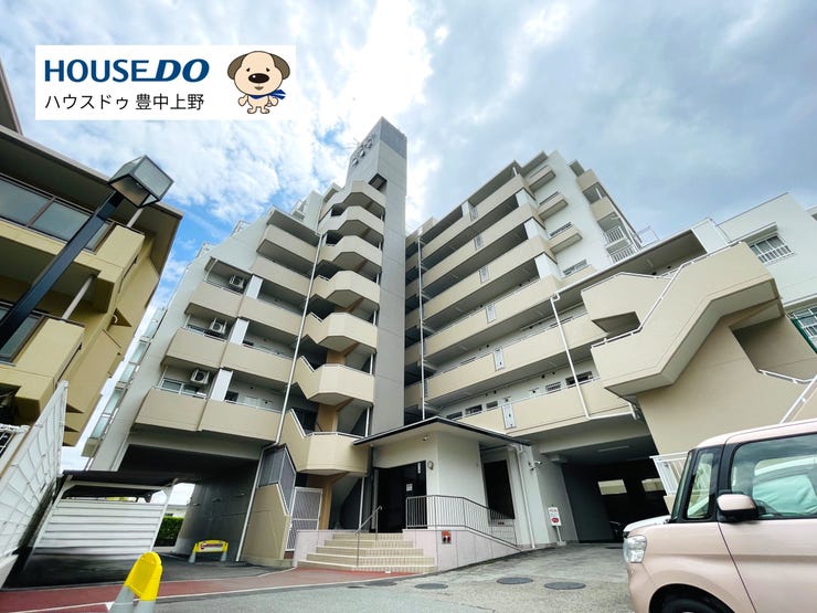 【外観】
2沿線利用可能で便利な立地です。西側には竹林が広がり、自然豊かな環境で落ち着いた生活が楽しめます。