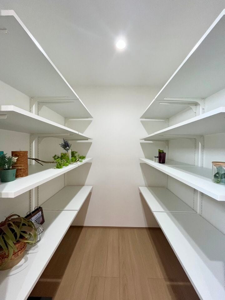 パントリーがあるため食料の備蓄や、調味料のストックなどがたくさんしまえます。