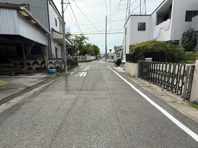南側前面道路 約5.0mございます。
気になる方は、ご案内させていただきます。
お気軽にお問い合わせください。
お問い合わせは「ハウスドゥ 清須」まで!