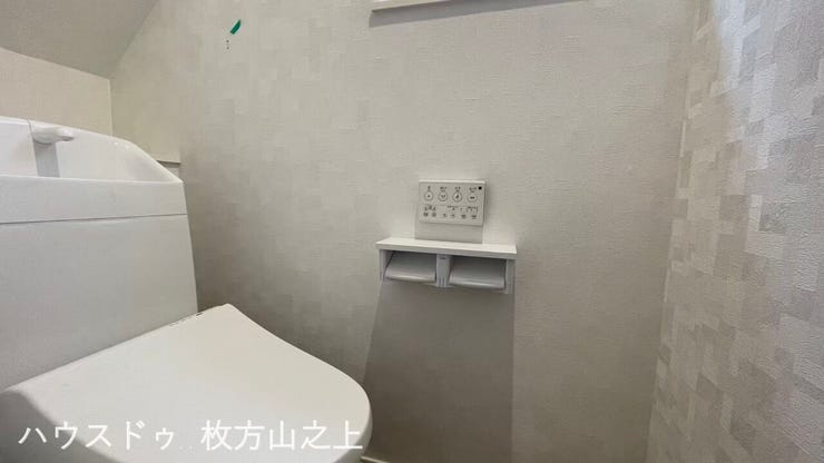 清潔感のある落ち着いたトイレ空間♪毎日使う場所だからこそ、シンプルで快適な仕様です。