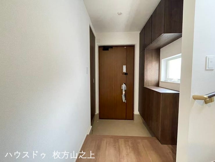 玄関にはたっぷり収納できるシューズボックスを設置♪すっきりとした玄関を保てます。