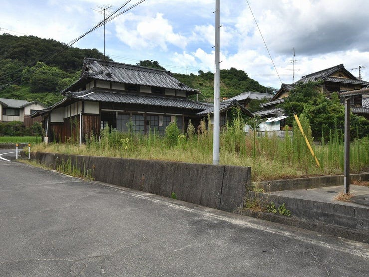 外観を南西側より撮影