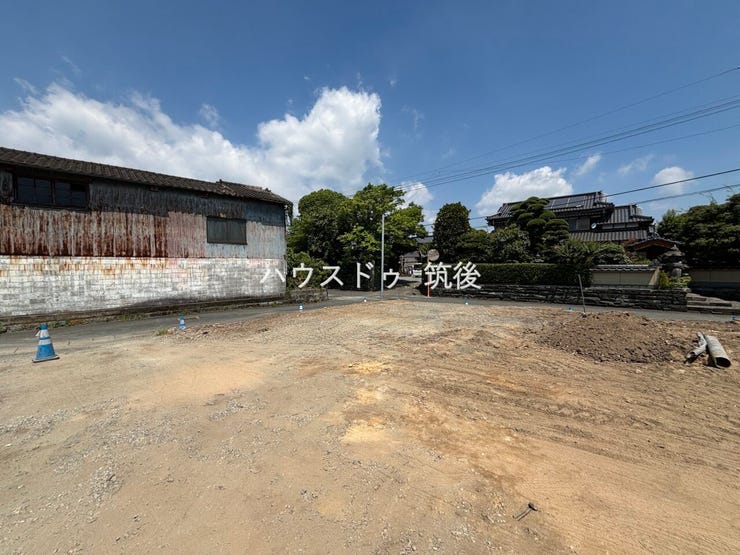 分譲地周辺は既存住宅が建ち並ぶ落ち着いた住環境です。