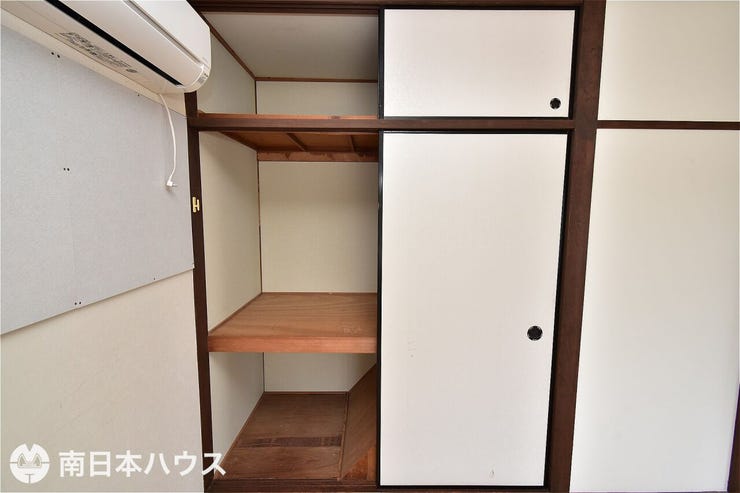【2階和室収納】