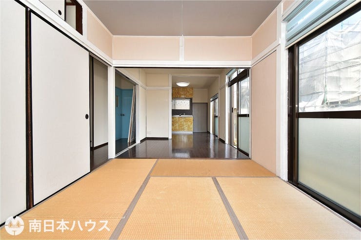 【和室】1階6帖の和室です!リビングに面したお部屋です!東南にあるお部屋で日当たり、通風良好♪