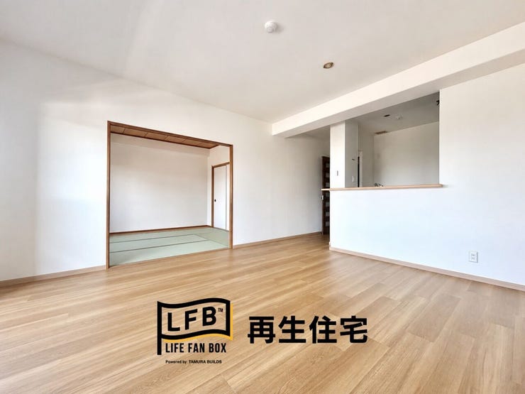 隅々までリフォームが行き届いた、大変綺麗な室内です。