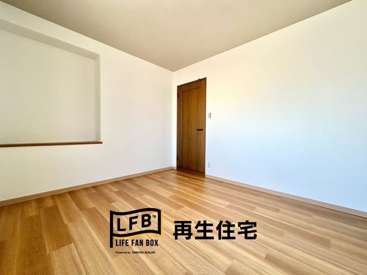 シンプルで落ち着いた雰囲気の、使いやすい洋室。