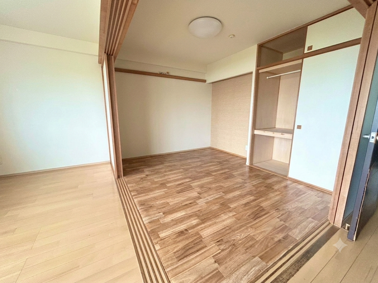 AI加工で家具を撤去してます。