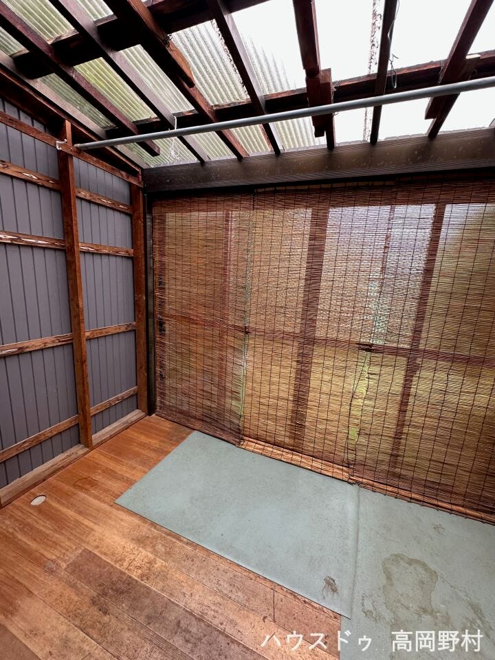 *サンルーム*
天候を気にせず洗濯物を干しやすいサンルーム。富山の冬や雨の日にも重宝するスペースです。