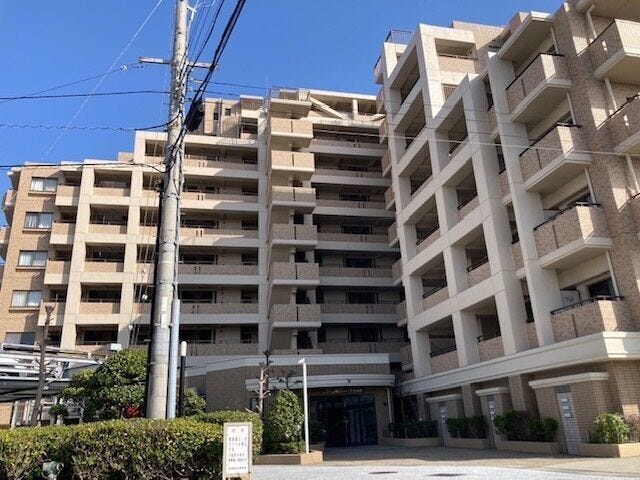 【外観写真】
お問合せお待ち致しております!
【お問合せ フリーダイヤル:0120-077-712】
