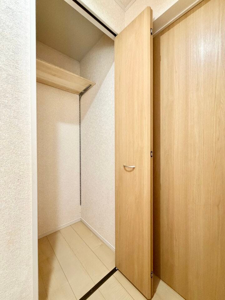 〈2階廊下収納〉大容量の収納スペースで住空間もスッキリ広々♪