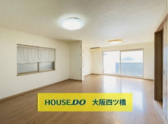 【リビング】
20帖超えのLDKは南向きで採光・通風も良好◎
ダイニング・リビングをしっかりゾーニングできる広さです。
※AIによる空室修正をしております。