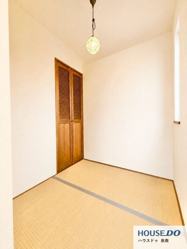 コンパクトながら落ち着きのある和室♪客間やお昼寝スペースなど、多用途に活用できます!