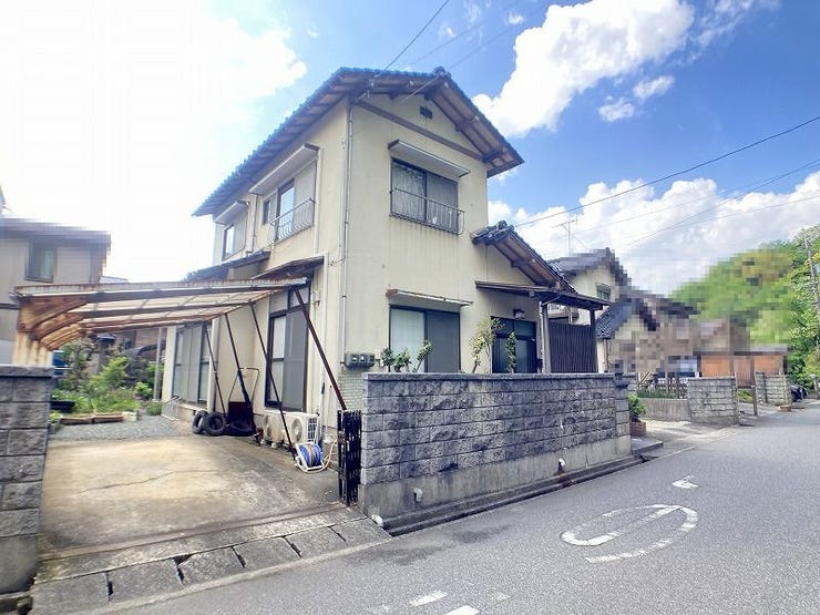 【外観】
既存建物あり、現況でのお引き渡しになります。