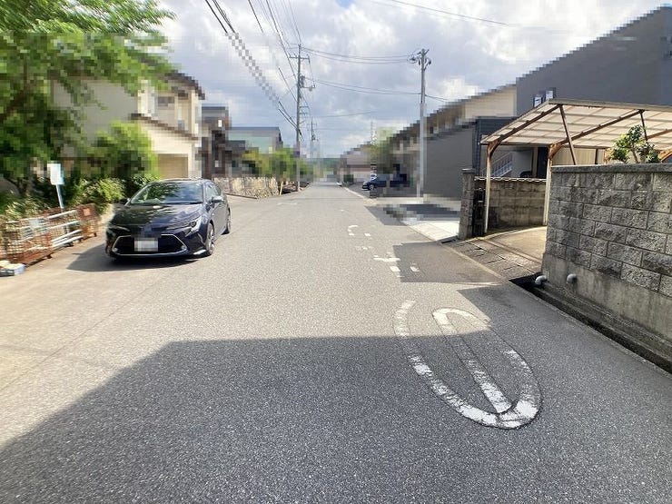 東側前面道路