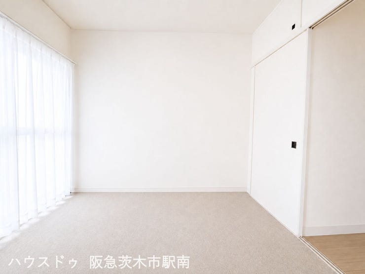 収納付きで使い勝手の良い洋室(※イメージ画像処理)