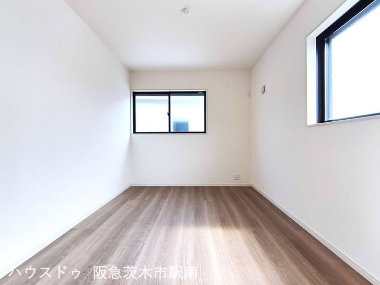 2階 洋室6帖