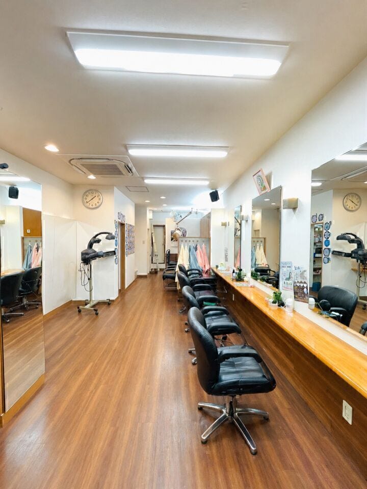 1階店舗
現在は美容室を運営されています。
※AIによる空室修正をしています。