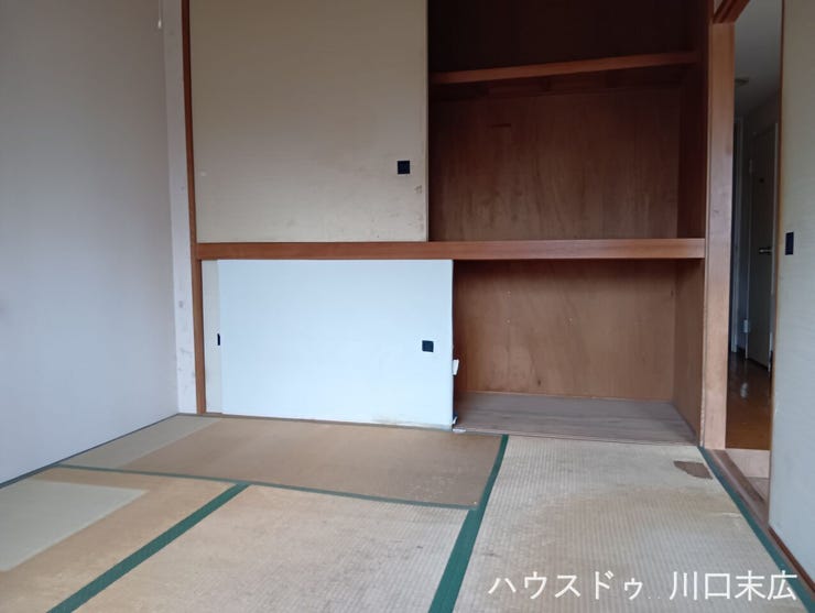畳の質感が心を落ち着かせる和の空間。客間や寝室、お子様の遊び場など、ライフスタイルに合わせて多様な使い方ができる柔軟性を持ったお部屋です。