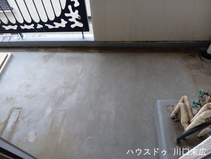 設備の設置スペースを備えたバルコニー。新鮮な空気を楽しむリフレッシュ空間として、日々の暮らしにちょっとしたゆとりをもたらします。