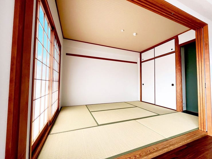 和室の現状です。
お客様が泊まりに来た時にはゲストルームとしても活用できるフレキシブルなスペースです。