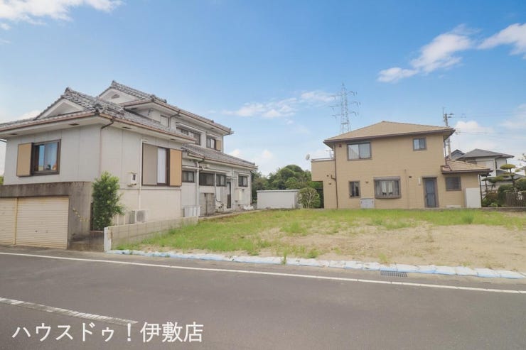 【外観写真】
「他社で住宅ローンに落ちてしまった」「車のローンが残っている」など、住宅ローンでお困りの方はぜひ一度弊社までご相談ください