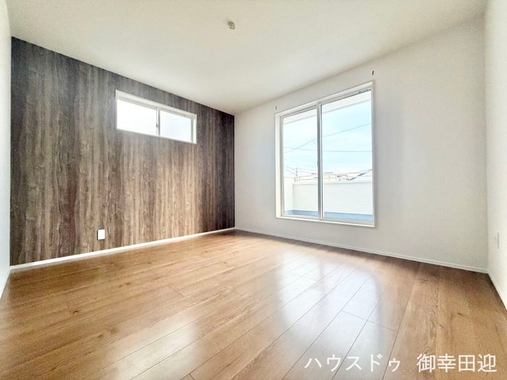 ■2階7帖洋室■心からリラックスできる静けさ、上質な眠りで、毎日をリセットします。明日への活力を養う空間です。