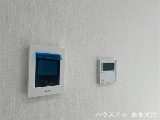 床暖房完備。足元から温まることのできる邸宅です。