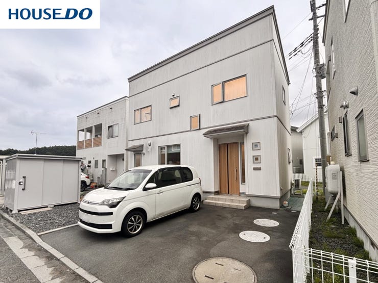 【外観】
現地(2026年8月)撮影
◎現地案内予約受付中!◎
ご内覧をご希望の際は、ハウスドゥ 八戸市庁前までお気軽にお問い合わせくださいませ♪