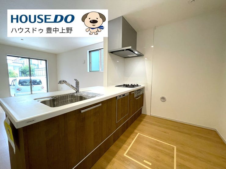 食洗機付きの使いやすいカウンターキッチン。開放的デザインで視界が広く、家事がしやすい開放的な空間です。