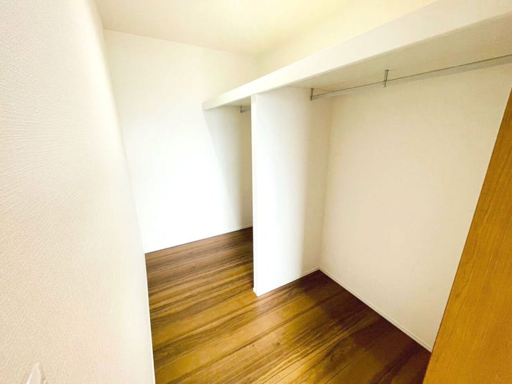 小倉南区葛原高松 中古戸建て♪オール電化♪太陽光発電システム♪広々LDK20帖♪室内程度良好♪WIC
