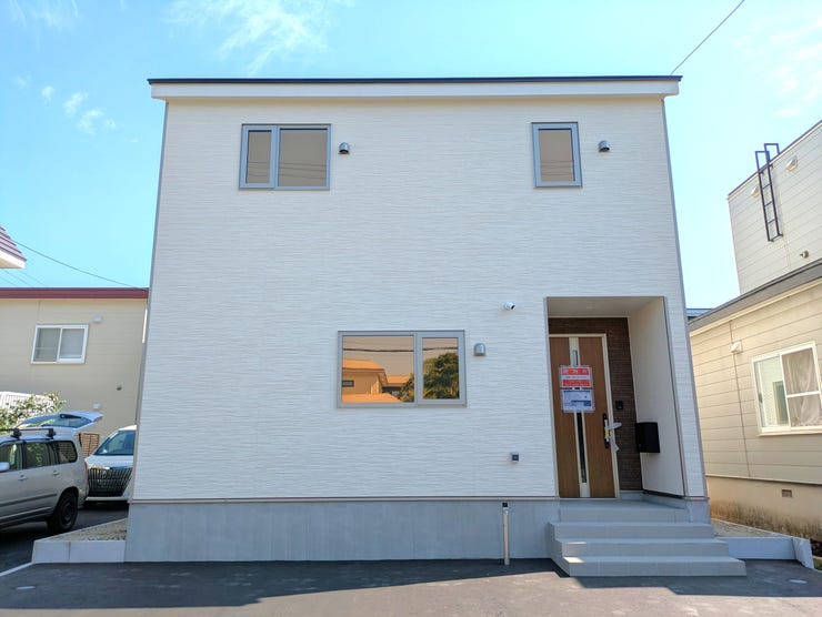 全国約740店舗展開中のネットワークを活かし、【ハウスドゥ札幌栄町】が豊富な成約実績と情報力で住まい探しをサポート☆多くの方に選ばれている安心感で、理想の一邸へ導きます!お気軽にお問い合わせください♪