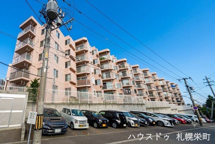 【外観】
地下鉄南北線「南平岸」駅徒歩7分の好立地!西向き角部屋の3LDKをリニューアル。食洗器や都市ガスなど暮らしを快適にする設備も充実。買い物施設も徒歩圏内で、利便性と住みやすさを兼ね備えたおすすめ物件♪