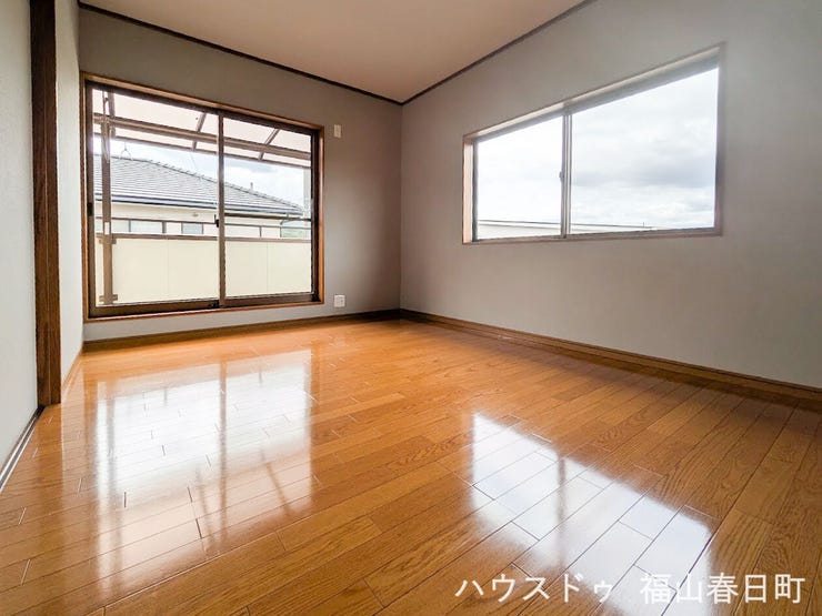 窓が大きく明るい印象です!