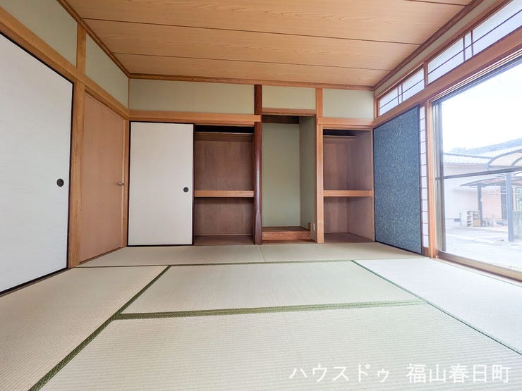 LDKの隣には6畳の和室!大きな窓から明るい光がはいってきます